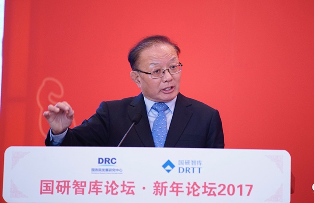 图为中国国际经济交流中心副理事长 魏建国